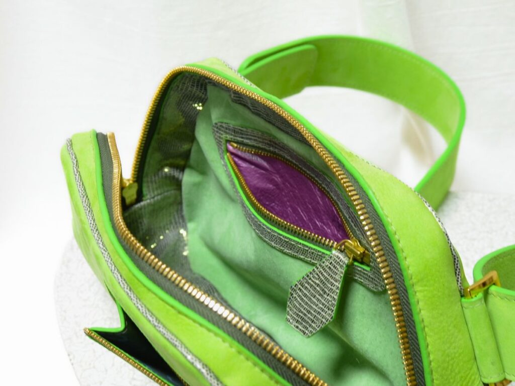 Surprise dans la poche intérieure zippée sac ceinture/crossbody sur mesure — Bruxelles